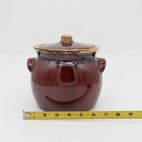 Hull Pottery Bean Pot with Lid Vintage Oven Proof USA Brown Drip Pot - Picture 8 of 9